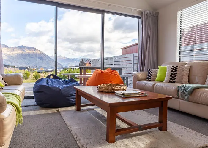 Fantastic Views On Farrant Dr * Wanaka
